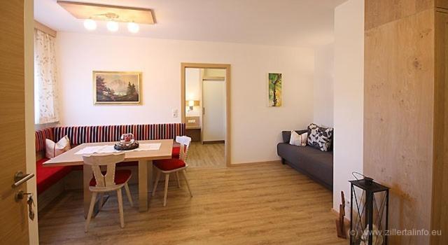 Apartment Schneeberger Stummerberg Kamer foto
